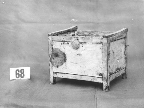 Tut'ankhamūn's Razor-Box - Burton photo p1819