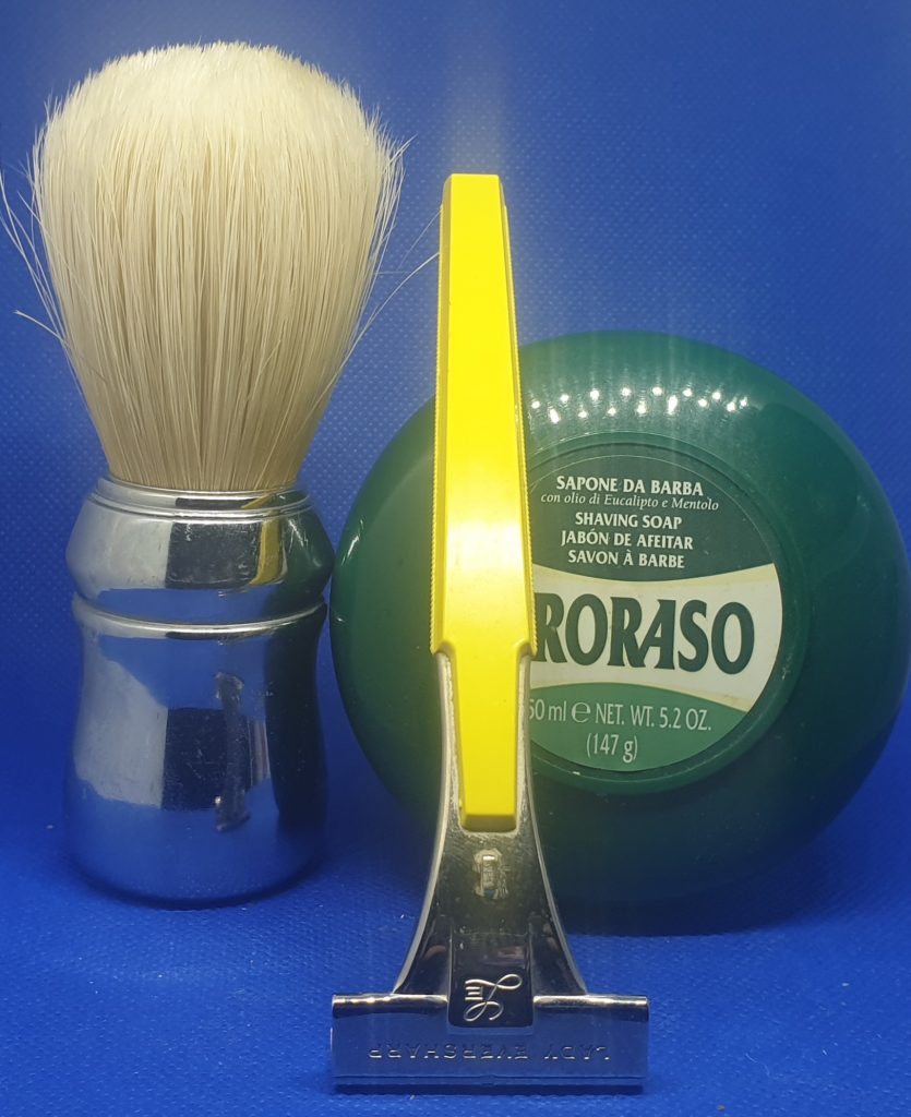 Shave of the day 23rd November 2022 - Omega brush, schick Injector, and proraso green soap.